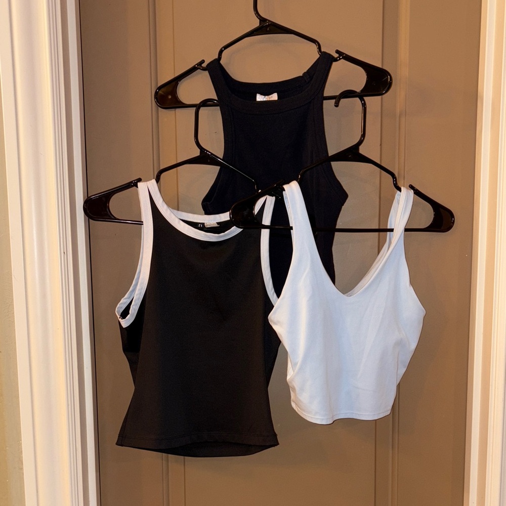 Black and White Tank Tops Set